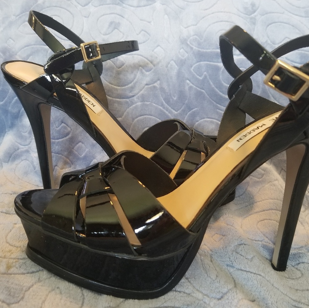 NWOT Steve Madden Black Patent Leather Heels
